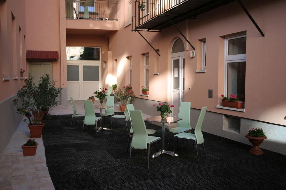 Margareten Long Stay Apartments Wina Bagian luar foto