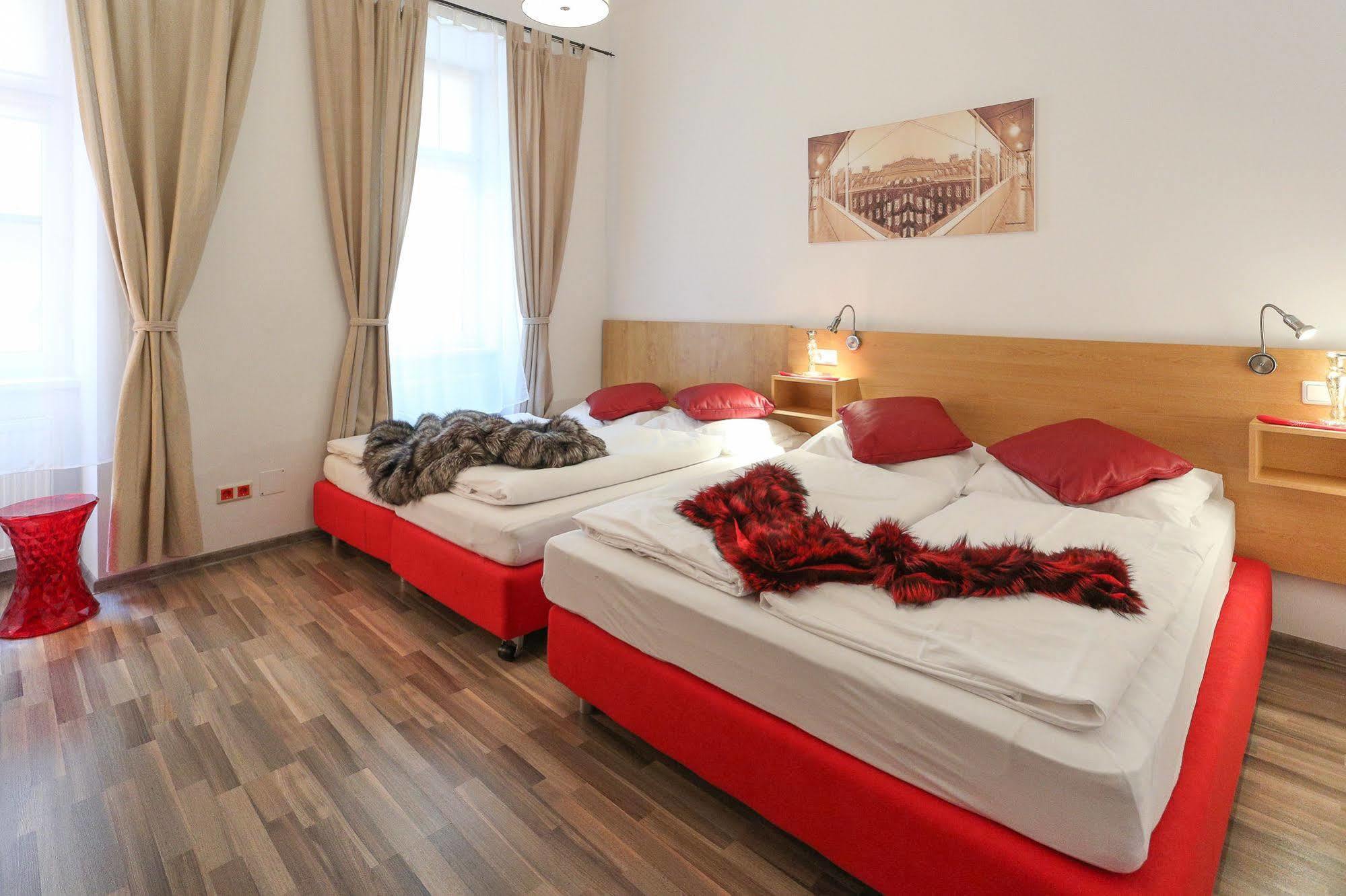 Margareten Long Stay Apartments Wina Bagian luar foto