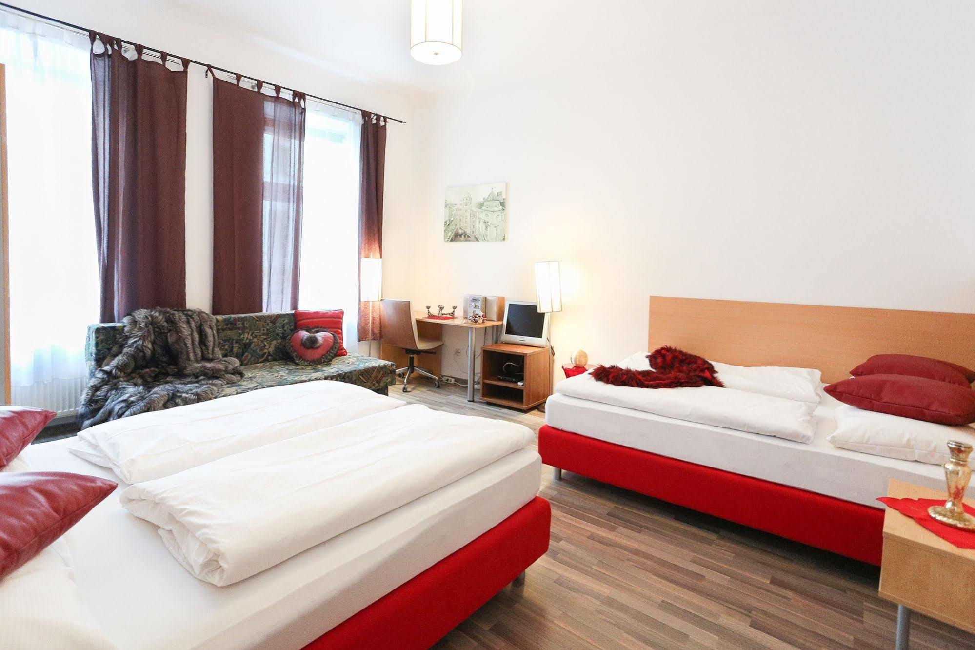 Margareten Long Stay Apartments Wina Bagian luar foto