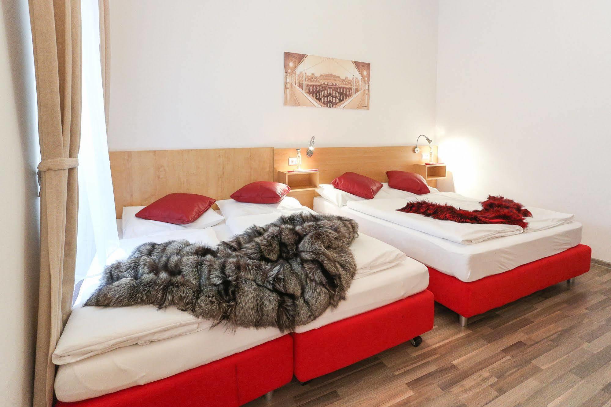 Margareten Long Stay Apartments Wina Bagian luar foto