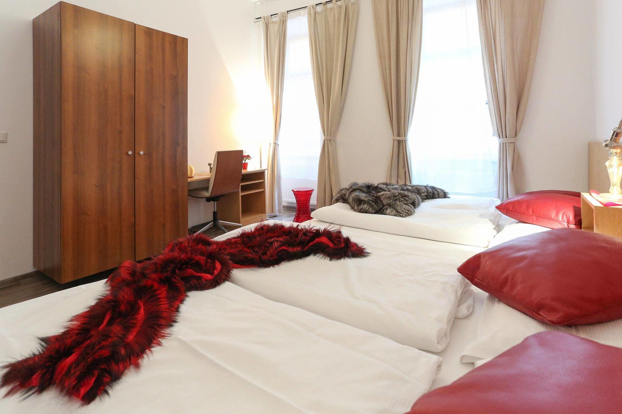 Margareten Long Stay Apartments Wina Bagian luar foto